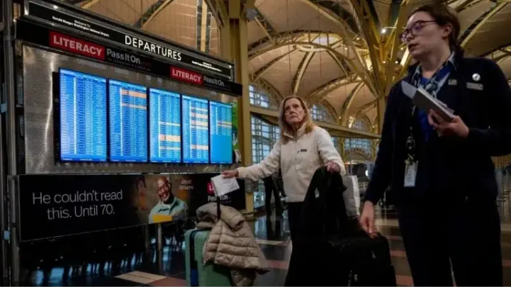 Mỹ đối mặt khủng hoảng kiểm soát viên không lưu